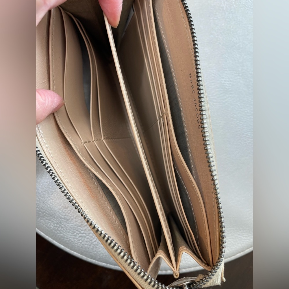 Marc Jacobs Wallet - Picture 9 of 16